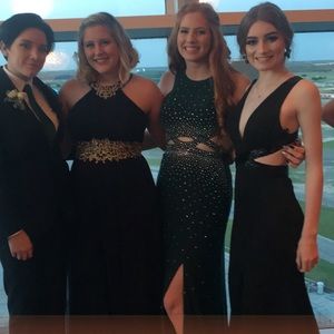 Emerald green prom dress